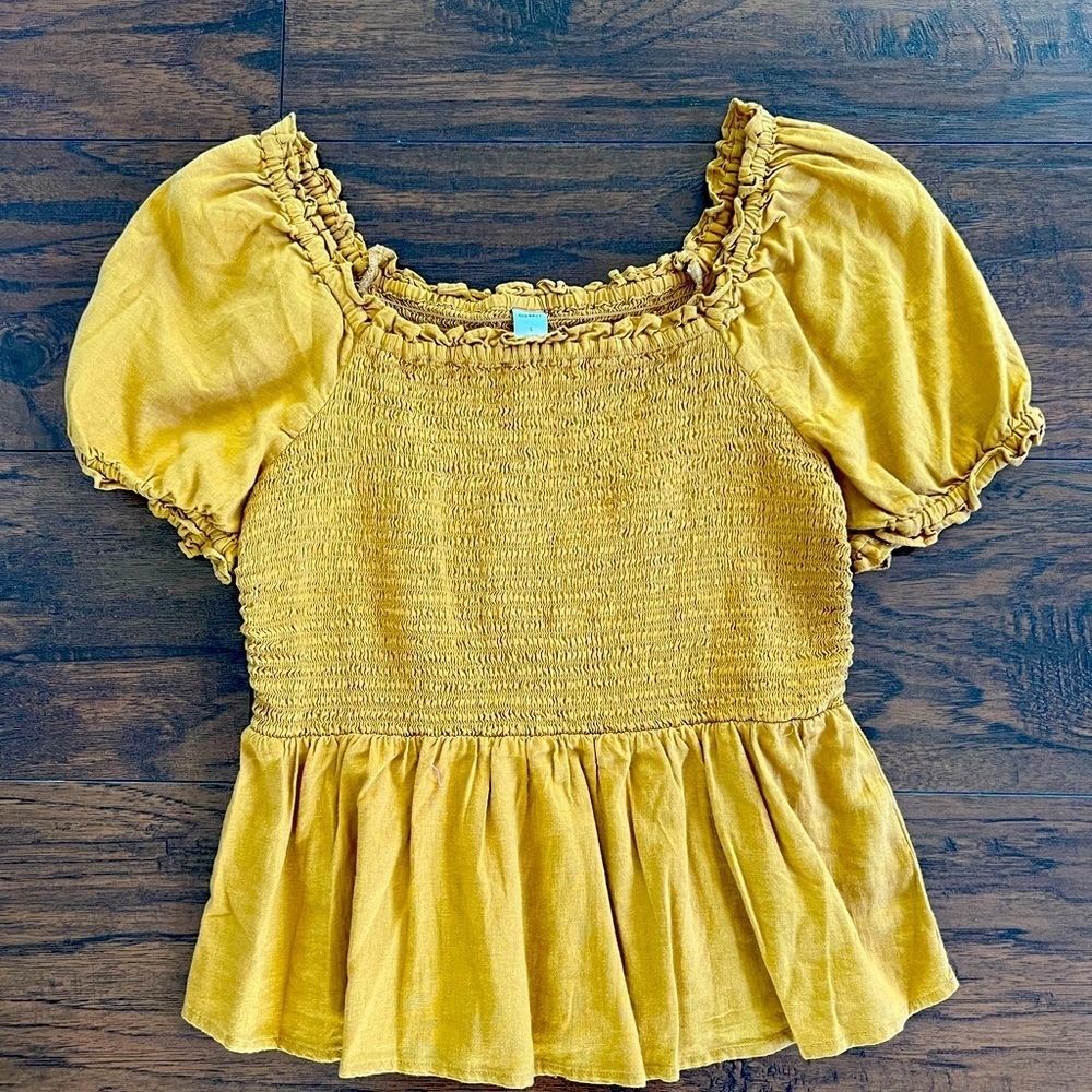 Old Navy Top - Picture 3 of 3